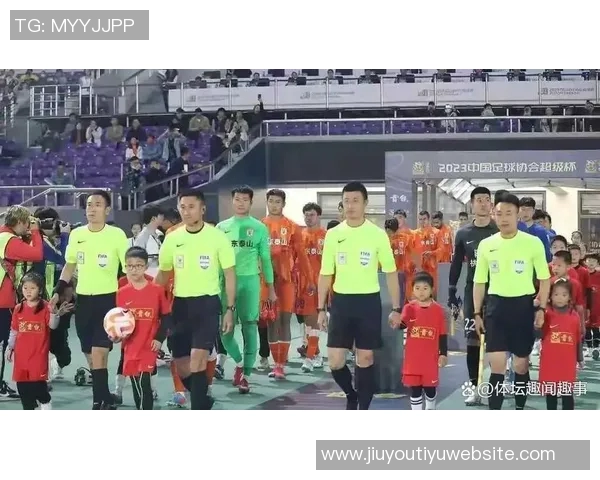 文班谈KG训练趣事解析他与队友对手裁判媒体的独特关系